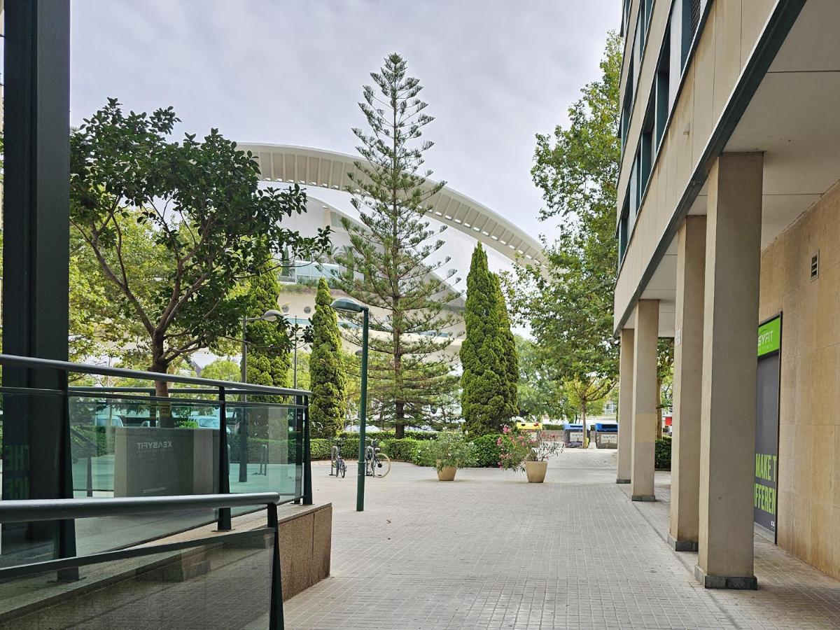 Apartamentos Las Ciencias H Valencia Exterior photo